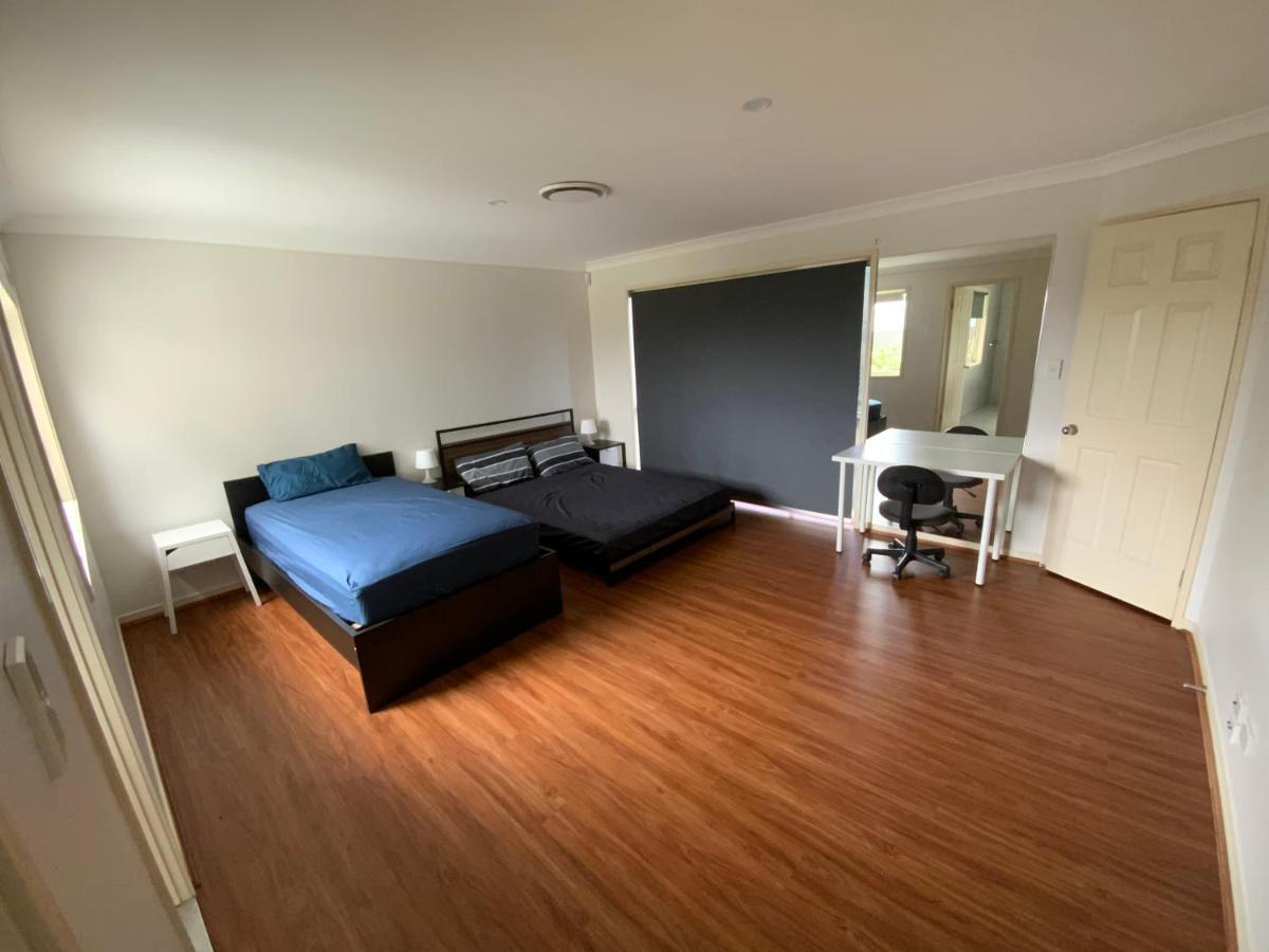 Apartmán Shared House With Other Guests Near Shopping Center And Theme Parks Gold Coast Exteriér fotografie